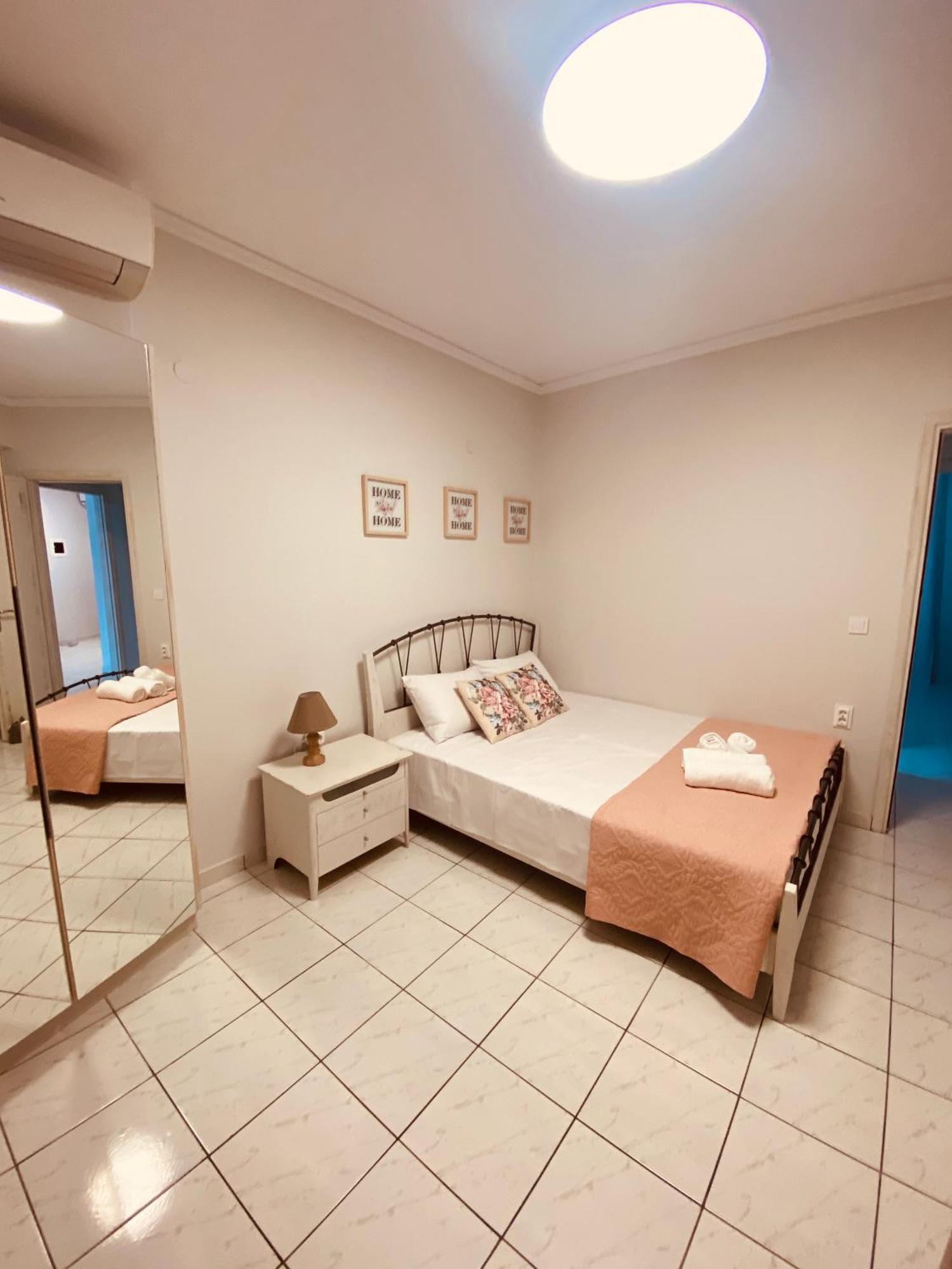 Peramore Apartment Néa Péramos Kültér fotó
